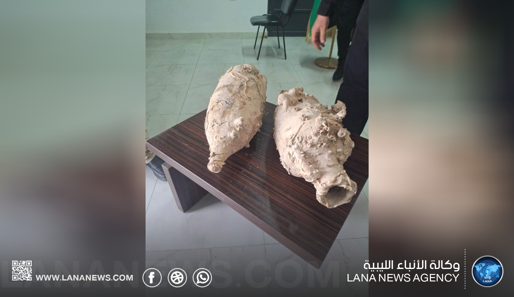العثور على جرتين فخاريتين يشتبه أثريتهما بسواحل طرابلس