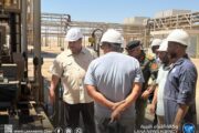 رئيس مؤسسة النفط يتفقد مشروع تطوير حقل الرشاد