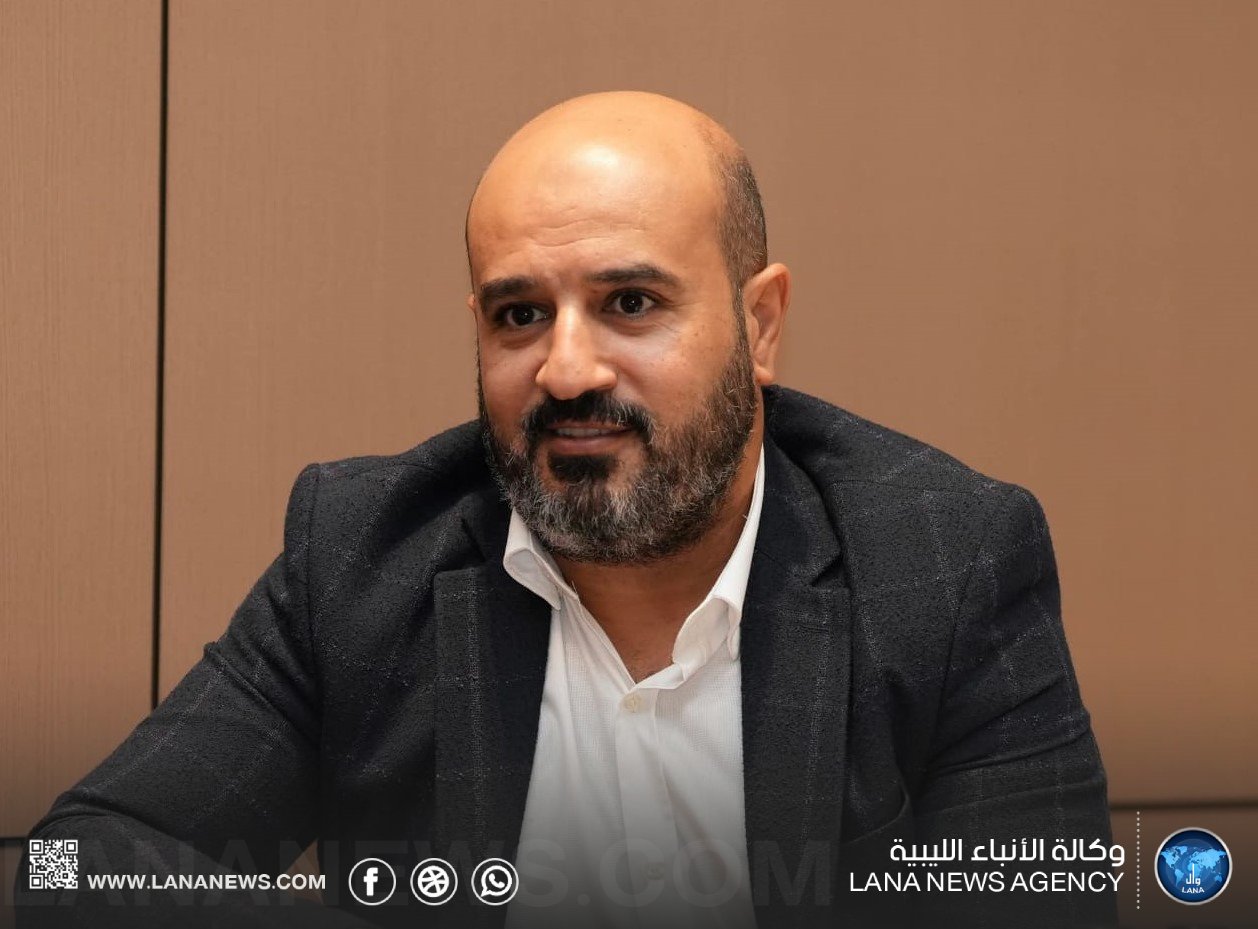 مختص في علم البيئة يحذر من الرمي العشوائي لجلود الأضاحي