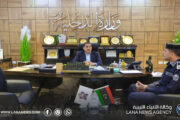 وزير الداخلية يُناقش التحديات الأمنية وخطط التطوير بعدة مدن