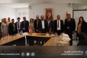 اتفاقية تعاون علمي بين كلية الإعلام ببنغازي ومعهد الصحافة بمنوبة