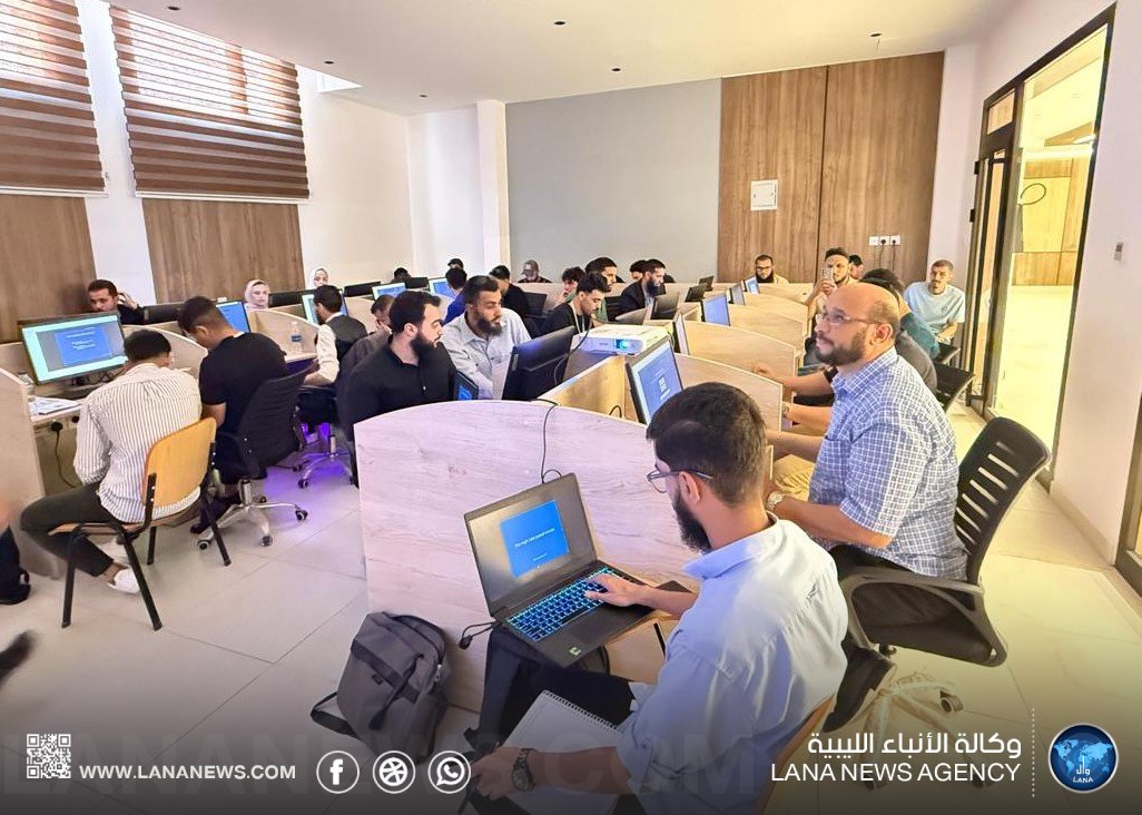 الأكاديمية العسكرية تختتم دورتها المتخصصة في الأمن السيبراني