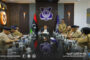 وزير الداخلية يبحث تطوير الهيكل الإداري وتنظيم ملف الهجرة
