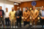 وزير الشؤون الأفريقية يبحث مع رئيس مركز الدراسات الأفريقية تعزيز التعاون مع دول القارة