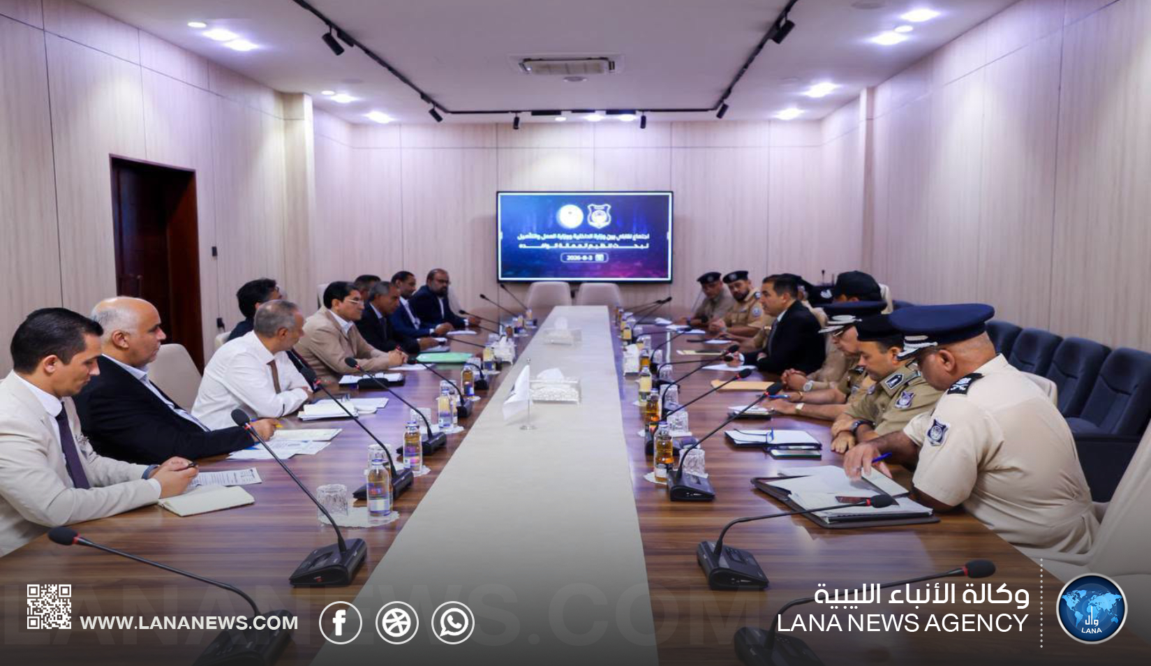وزارتا الداخلية والعمل تبحثان تنظيم العمالة الوافدة وتعزيز آليات الرقابة على سوق العمل