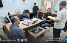 التضامن الاجتماعي توزع معدات مساعدة على مرضى ضمور العضلات ببنغازي
