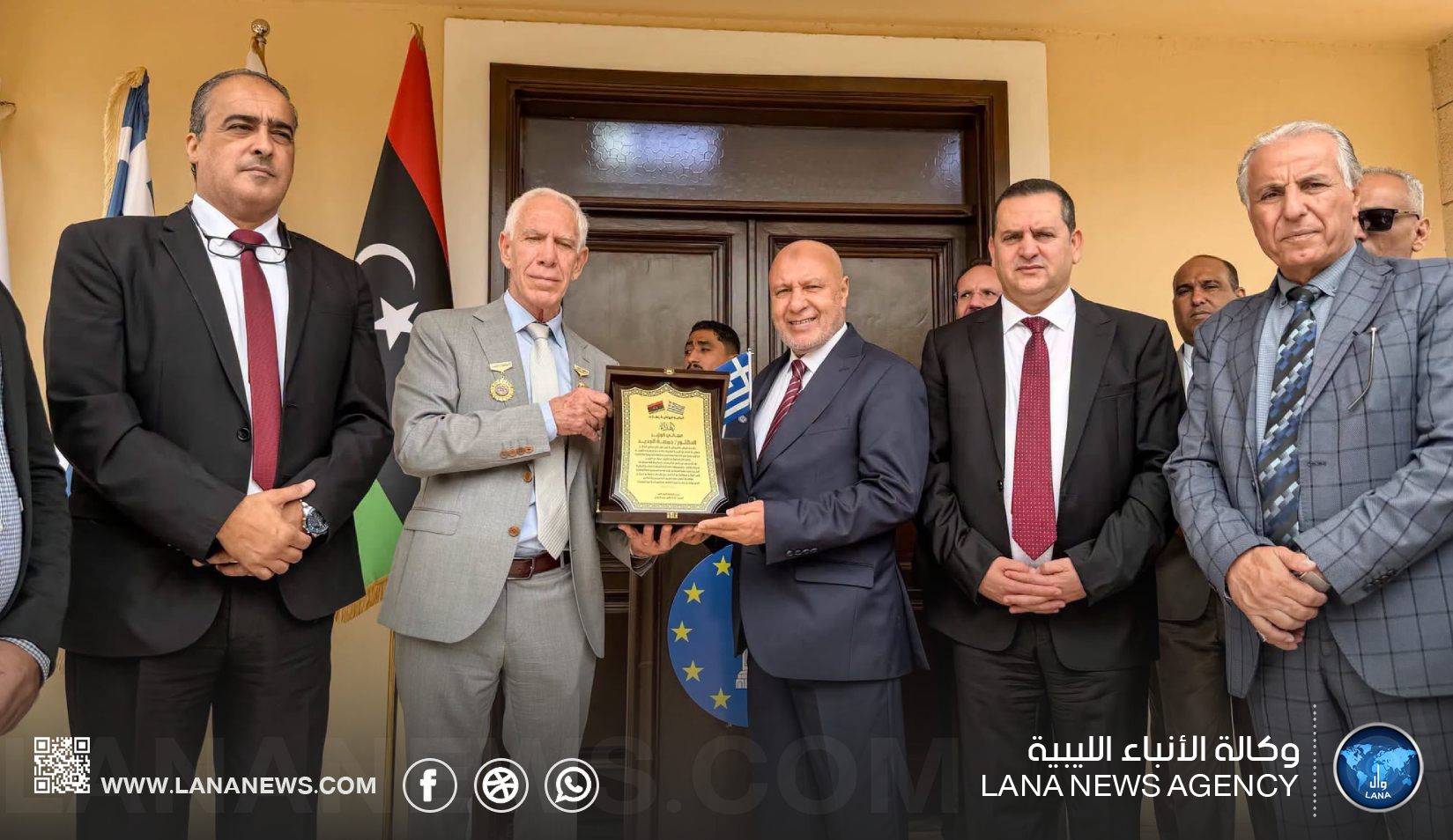الحكومة الليبية تكرم نجلي رئيس الجالية اليونانية لجهودهما الإنسانية