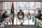 رئيس المجلس الرئاسي يلتقي أمين عام جامعة الدول العربية