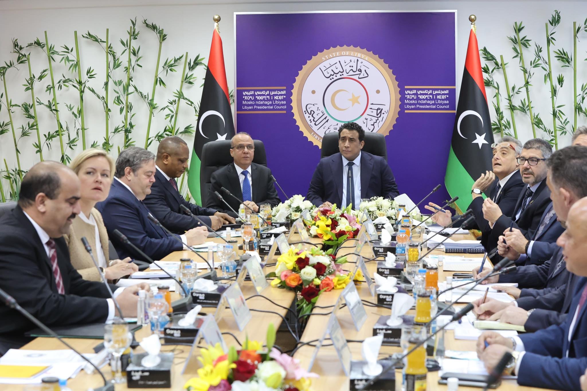 المجلس الرئاسي يجتمع مع عدد من السفراء والمبعوثين المعتمدين لدى ليبيا