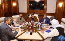 رئيس حكومة الوحدة الوطنية يلتقي في طرابلس عمداء بلديتي طبرق والقبة