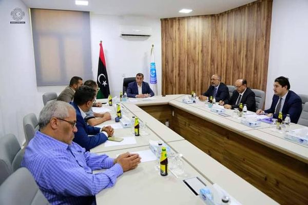 نائب رئيس الحكومة الليبية علي القطراني يًتابع عمل وزارة البيئة