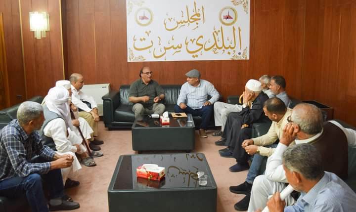 بلدية سرت تُتابع مع شركة المياة وجهاز تنفيد مشروعات الإسكان مشكلة شح المياة