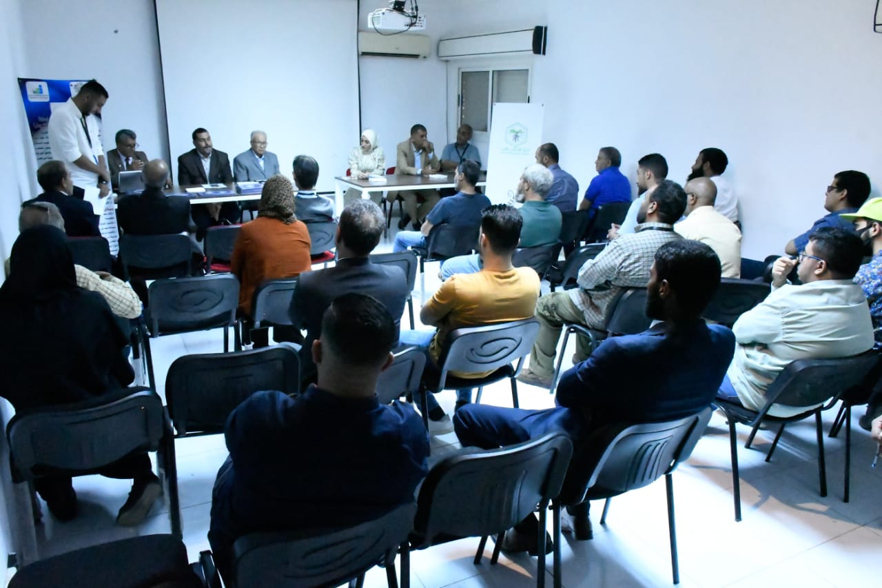 بنغازي| كلية الزراعة وجمعية الشجرة المباركة يحتفيان باليوم العالمي للنحل