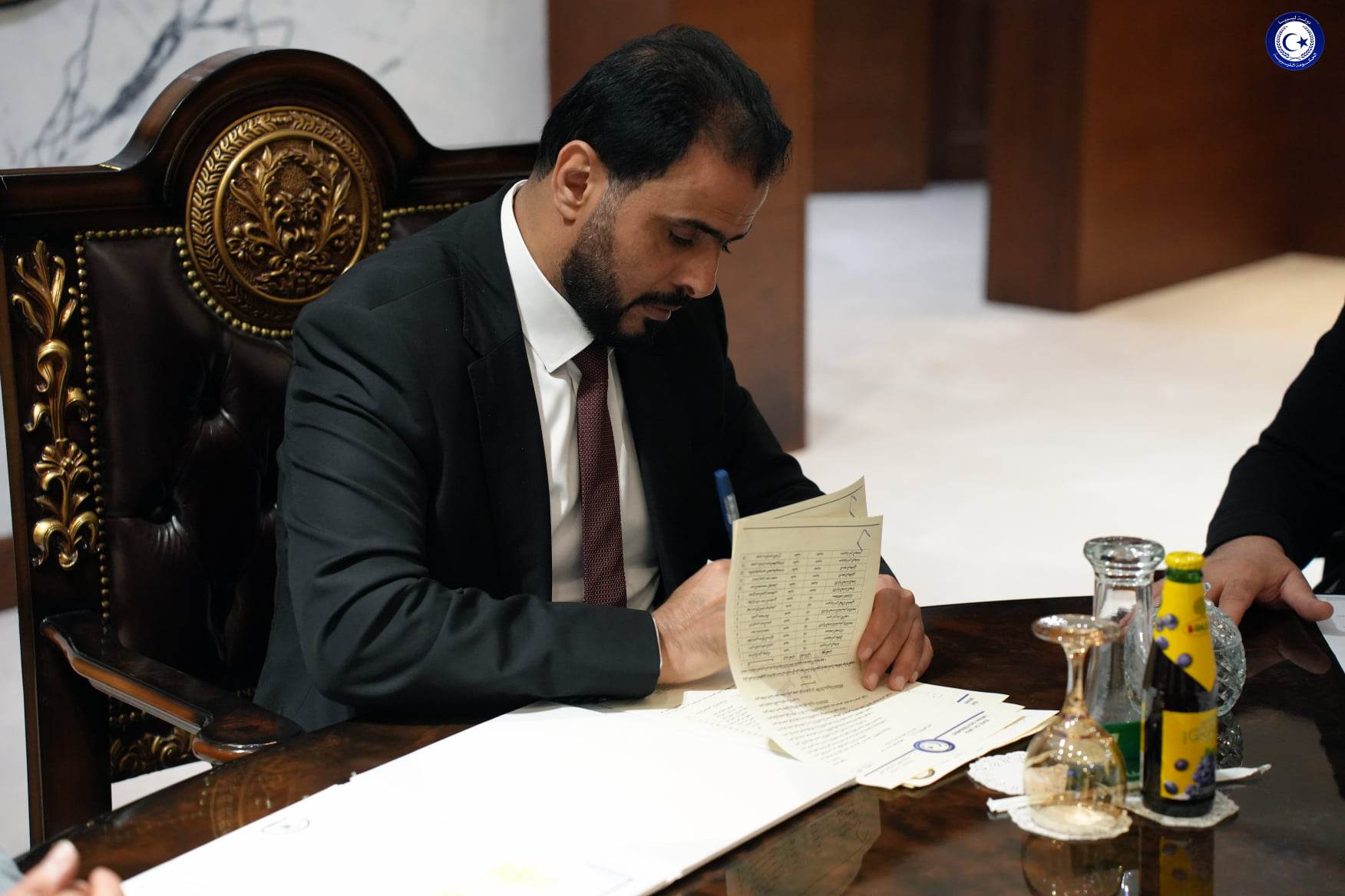 منح ترقية استثنائية للضباط المشاركين في حملة الأمنية الكبرى بامساعد