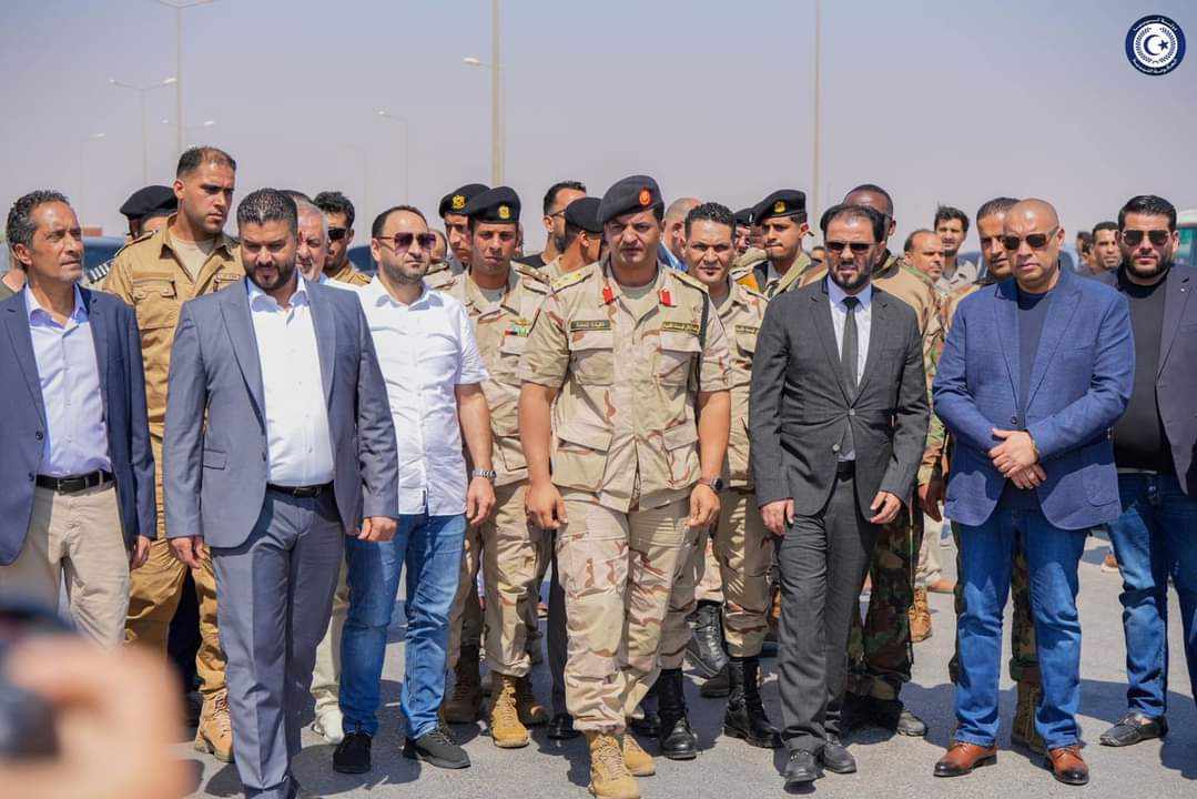 رئيس الوزراء يطّلع على الأوضاع العامة والأمنية بمعبر أمساعد الحدودي