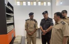رئيس صندوق الرعاية الاجتماعية بوزارة الداخلية يتفقد قسم المرور والترخيص ومصنع اللوحات المعدنية في مدينة سلوق - قمينس.