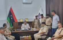مدير أمن الجفارة يُناقش المواضيع الأمنية المتعلقة بالعمل بين مختلف مكونات المديرية.