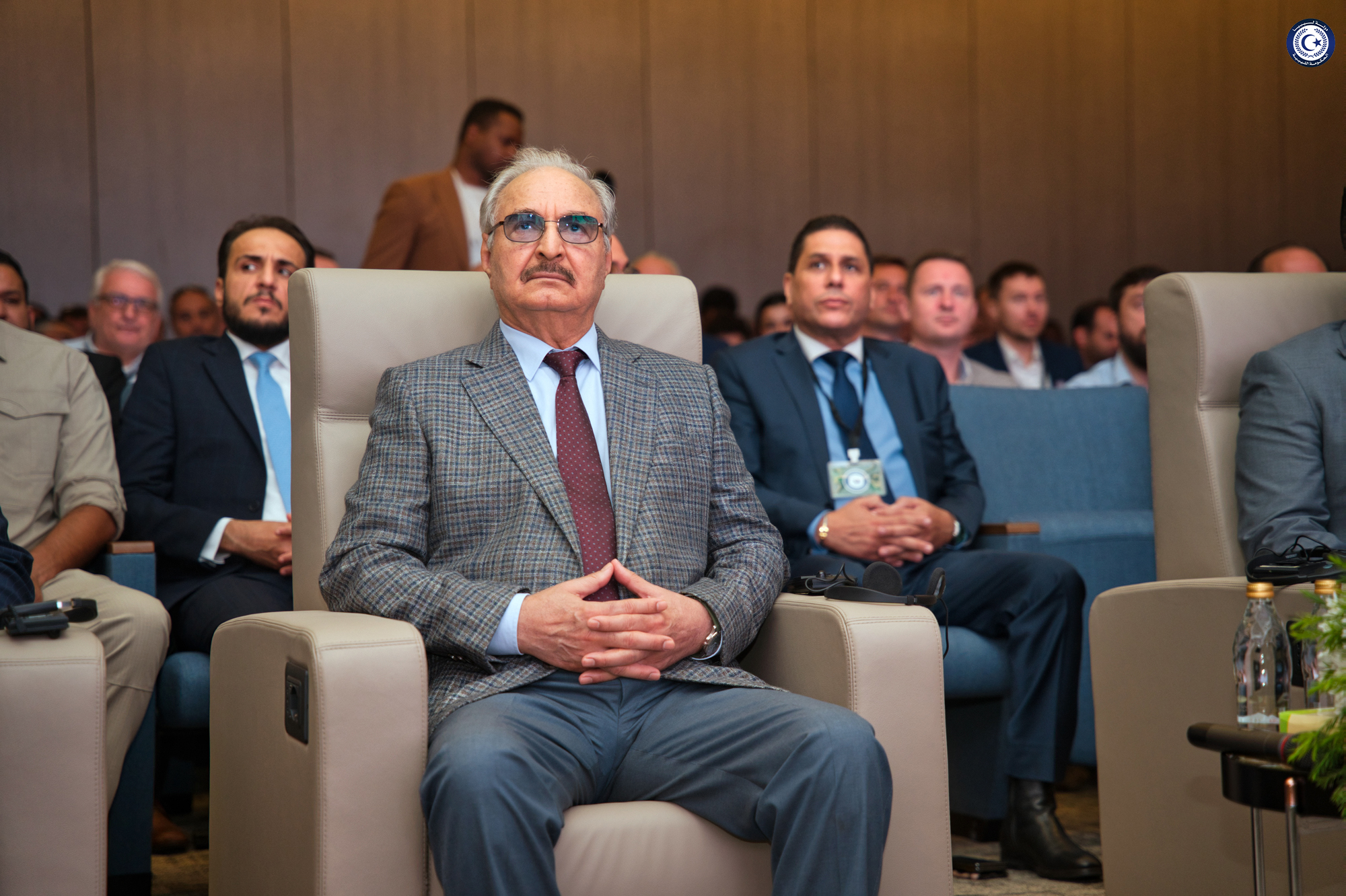 القائد العام يشارك في فعاليات اليوم الثاني لمؤتمر إعادة إعمار درنة 