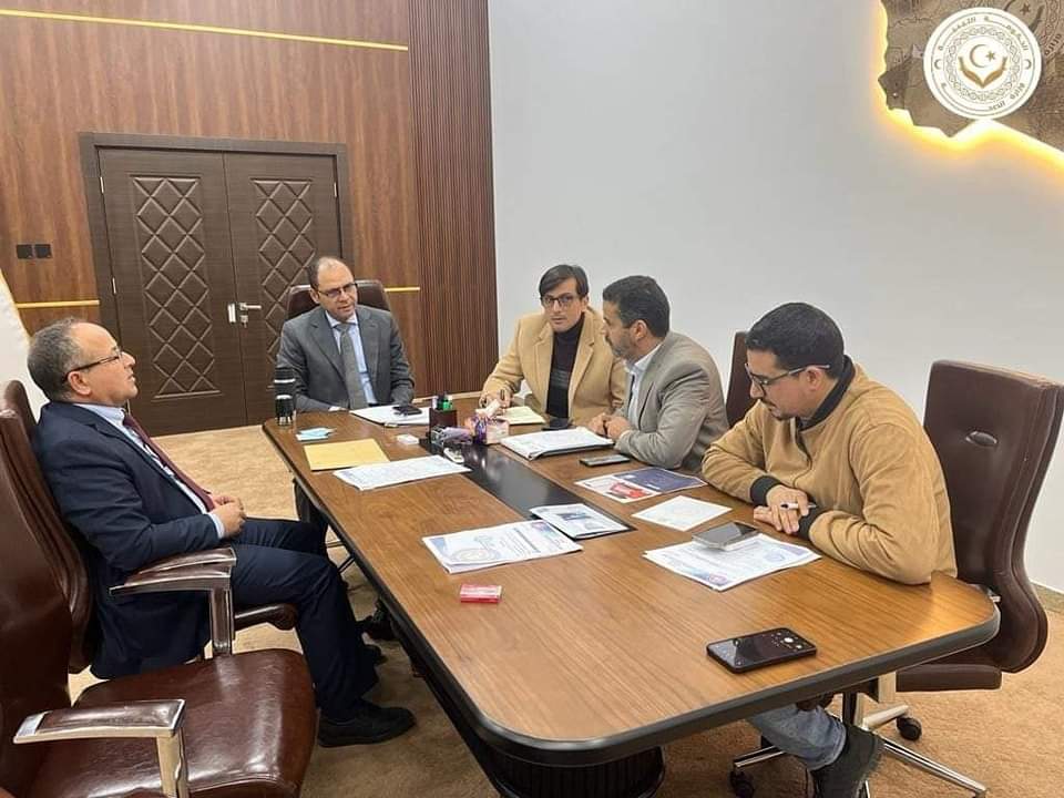 وزير الصحة يقف على وضع مستشفى الوحدة درنة