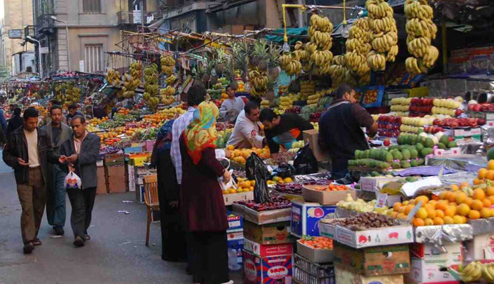 ارتفاع الأسعار مع أزمات سياسية واقتصادية تجور على البسطاء