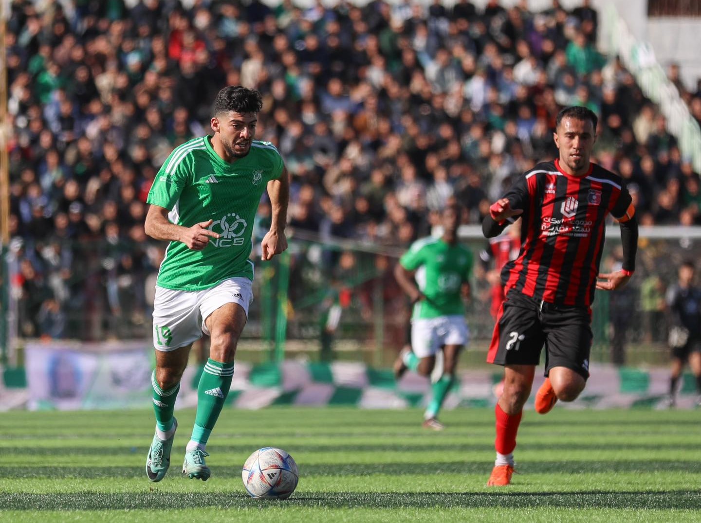 الدوري الممتاز... الأخضر يعمق من جراح الصقور بثلاثية
