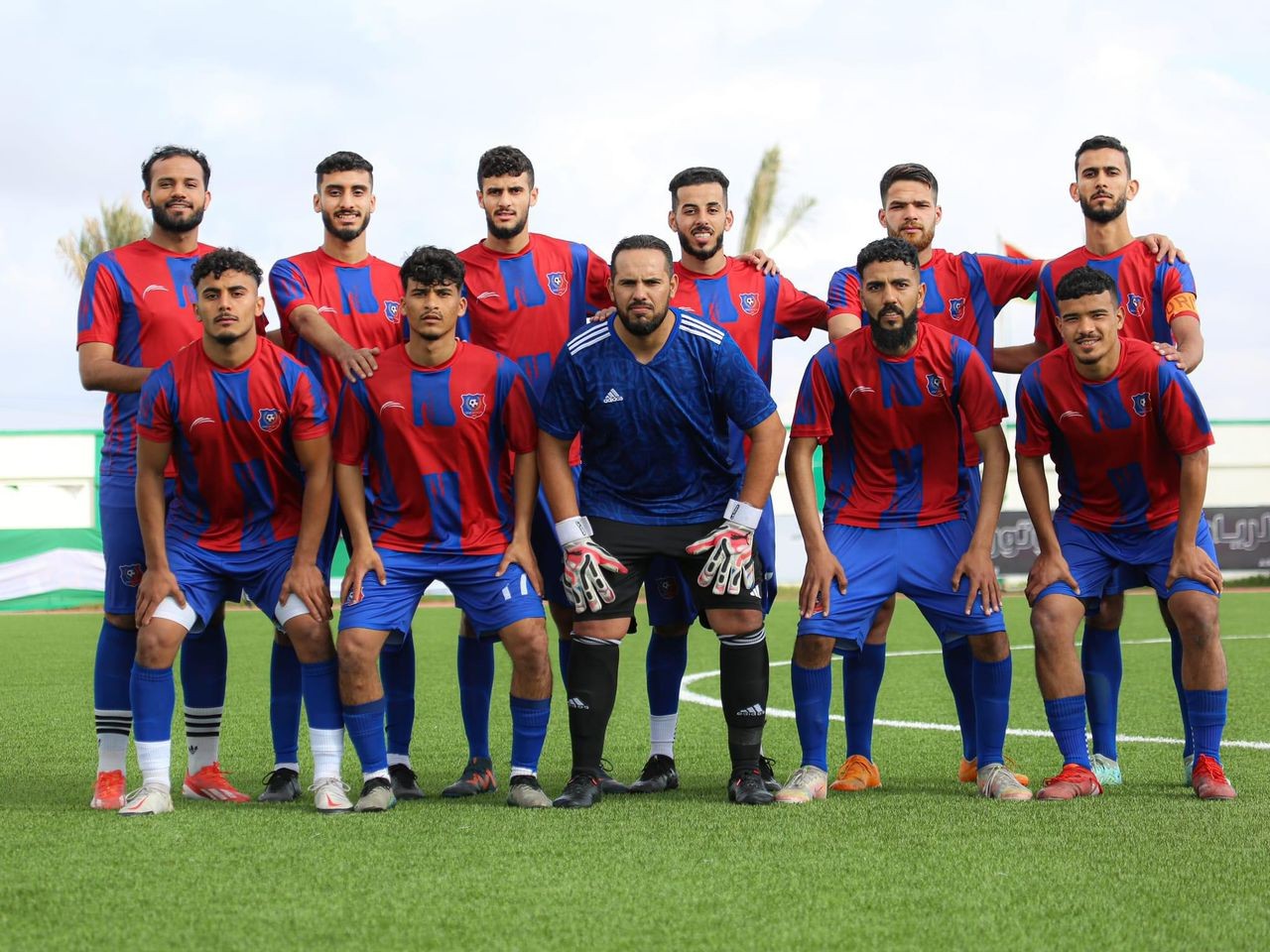 مجاهد قمينس يشد الأحزمة ويواصل مسيرته الرياضية