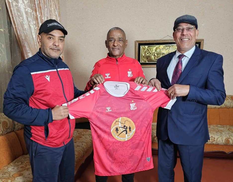 تكريم الدولي ونيس خير من قبل نقابة الإعلاميين الرياضيين