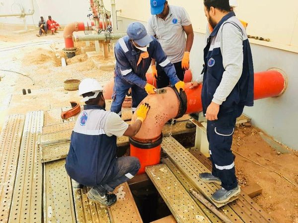 الشركة العامة للكهرباء تجري صيانة عاجلة لأنظمة الإطفاء بمحطة أوباري الغازية
