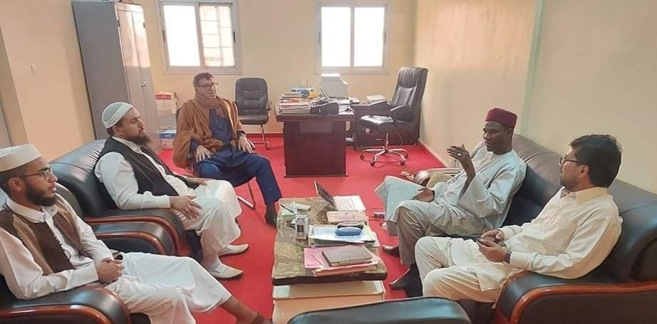 مدير الشؤون الدينية بجمهورية النيجر يلتقي مع وفد الهيئة العامة للأوقاف بالحكومة الليبية