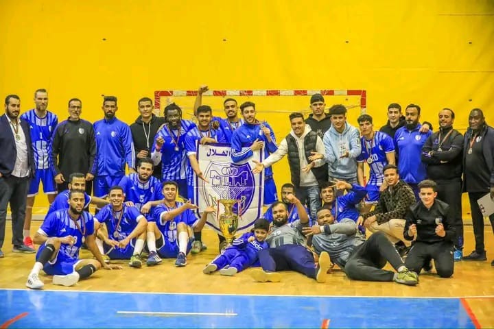 الهلال بنغازي يرفع كأس ليبيا لكرة اليد للمنطقة الشرقية