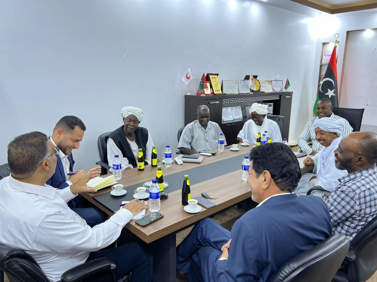 وفد الخارجية يلتقي ممثلو اللجنة المقترحة للجالية السودانية بالكفرة
