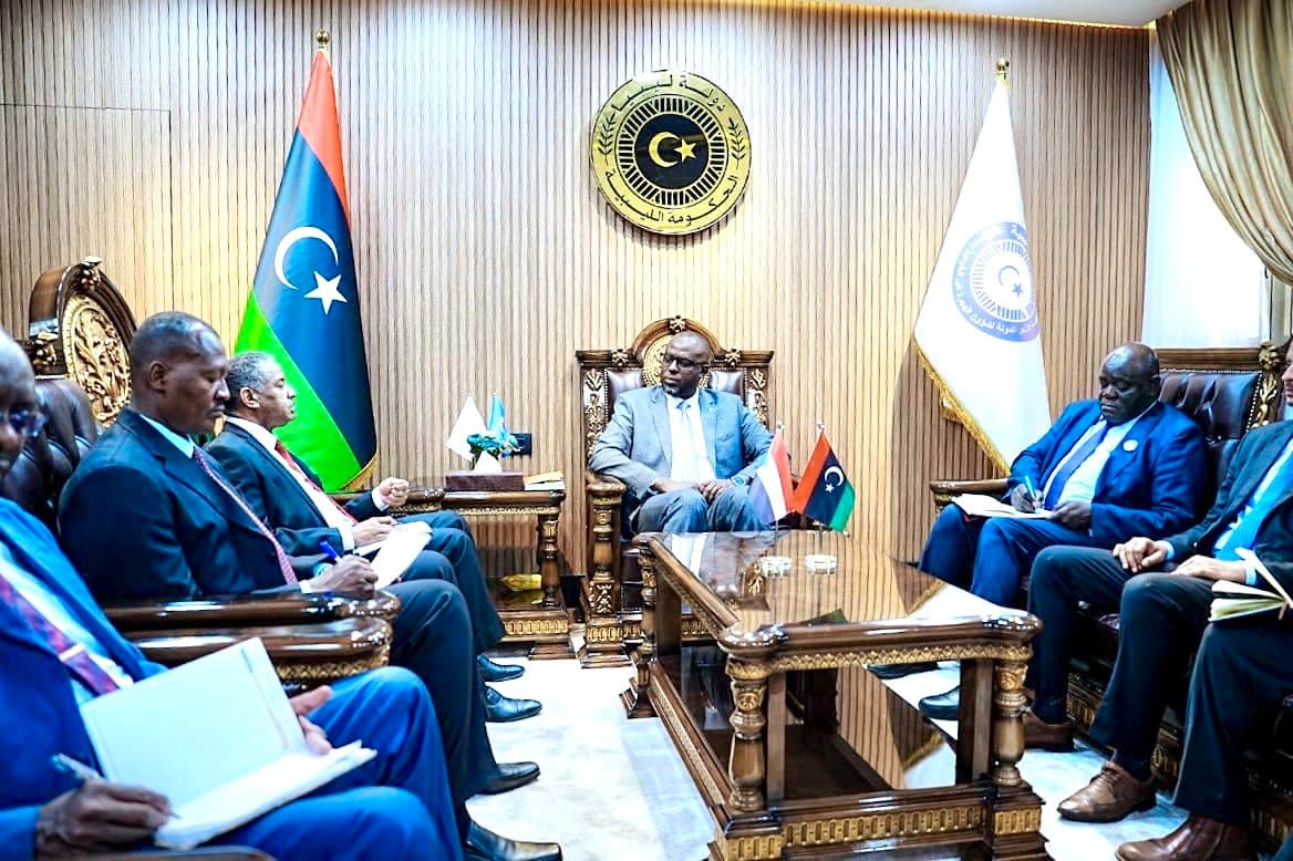 وزير الدولة لشؤون الهجرة غير الشرعية يبحث أوضاع اللاجئين السودانيين في ليبيا