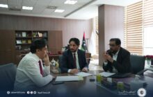 رئيس الحكومة الليبية يلتقي نائب محافظ المصرف المركزي