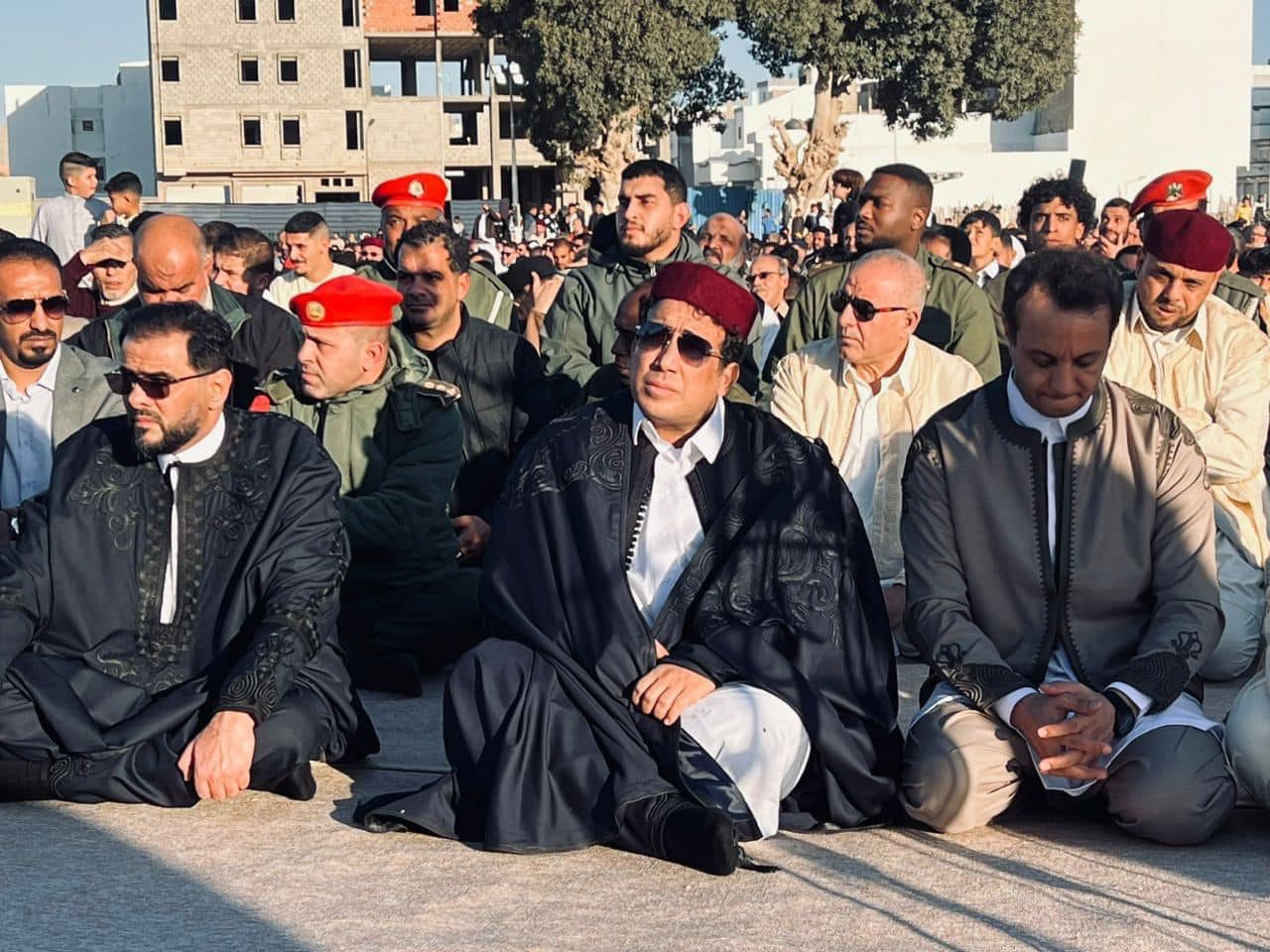 المنفي وحماد وبالقاسم يؤدون صلاة العيد في درنة