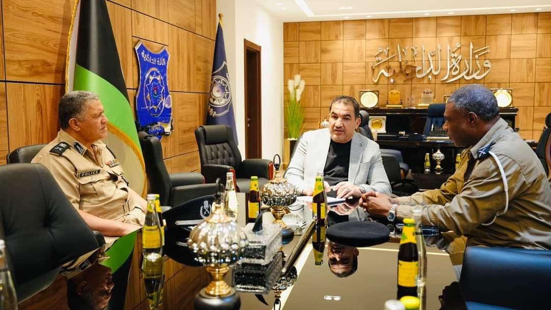 أبو زريبة يطلع على الوضع الأمني في المنطقة الجنوبية