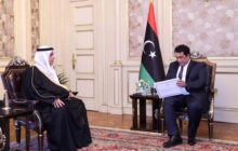 المنفي يتسلم دعوة من ملك البحرين لحضور القمة العربية بالمنامة
