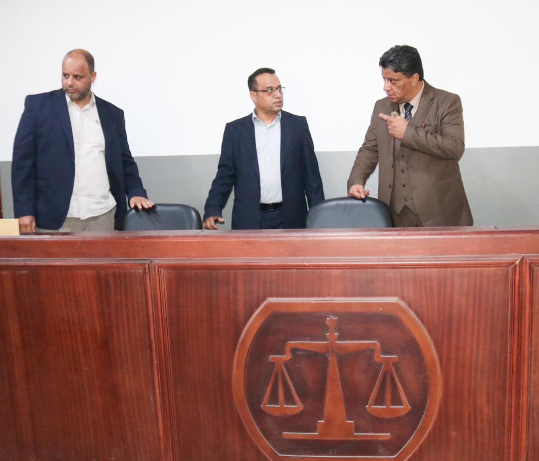 وزير العدل يتفقد سيّر عمل محكمة كمبوت الجزئية بطبرق
