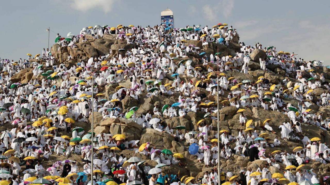 وفاة أحد حجاج مدينة الخمس خلال وقوفه على عرفات