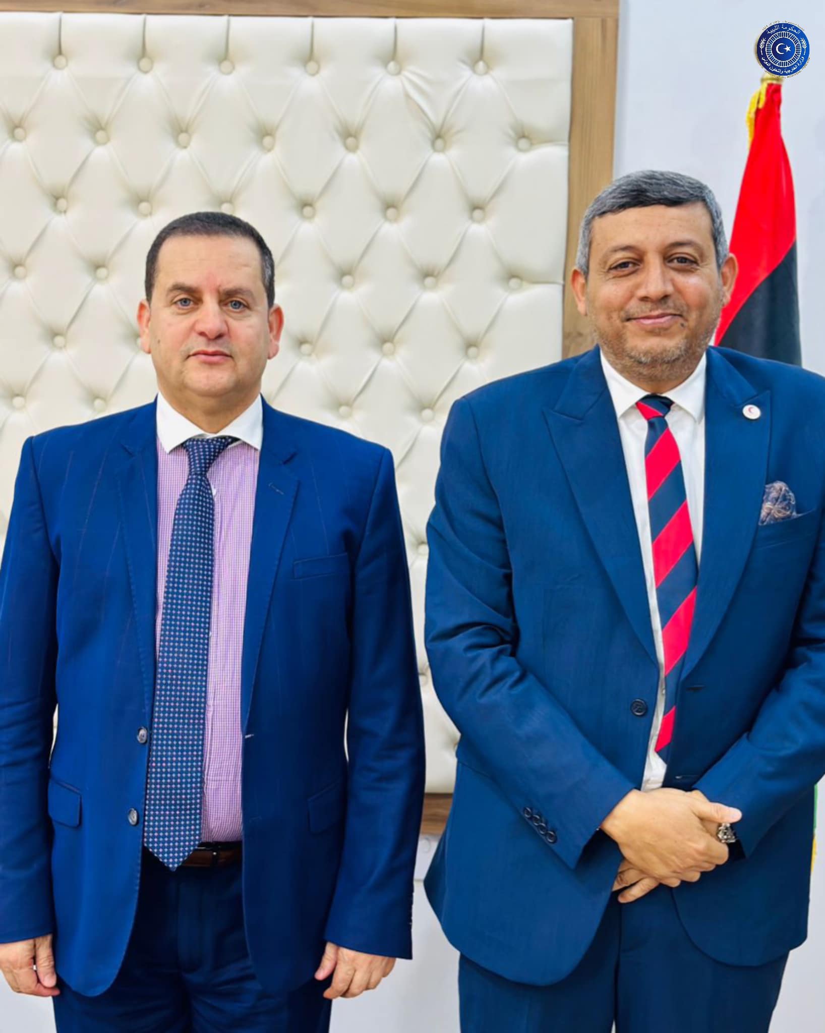 الحويج يبحث مع جمعية الهلال الأحمر آلية التعامل مع المنظمات الدولية