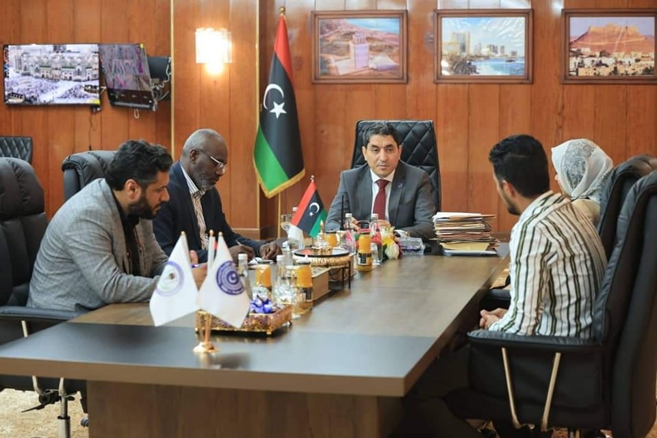 وزير العمل يؤكد على الاهتمام بتمكين ذوي الاحتياجات الخاصة  