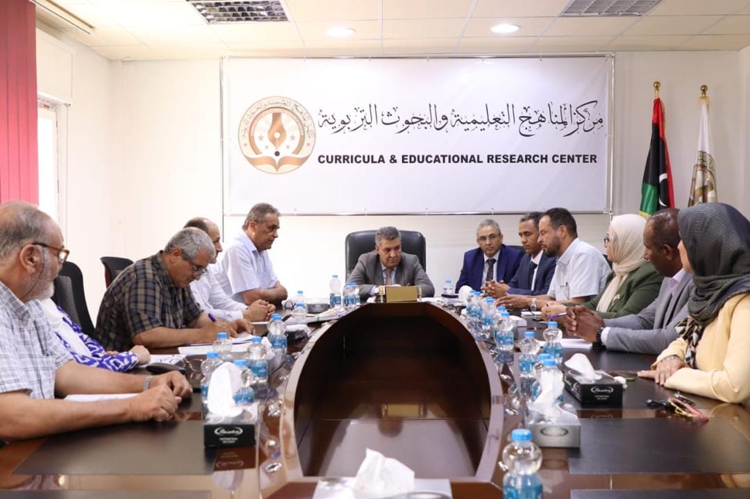 المقريف يشدد على لجنة اِمتحانات الثانوية الخروج بِتوصيات عملية