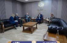 التومي يبحث مع السفير البريطاني التعاون في مجال المحليات ودعم البلديات