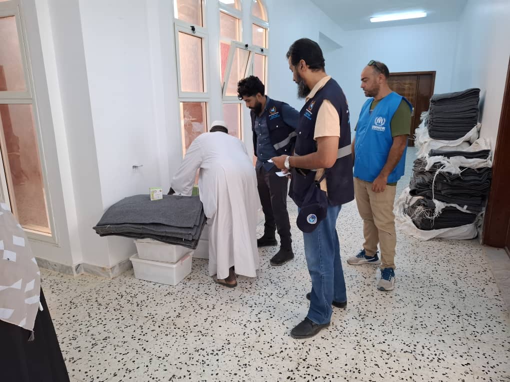 تواصل تقديم المساعدات للاجئين السودانيين في بلديتي جالو وأوجلة
