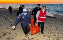 انتشال ست جثث لمهاجرين جرفتها المياه إلى شاطئ مدينة مصراتة