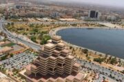 عودة الكهرباء تدريجياً لمناطق مدينة بنغازي بعد انقطاع كامل استمر لساعات