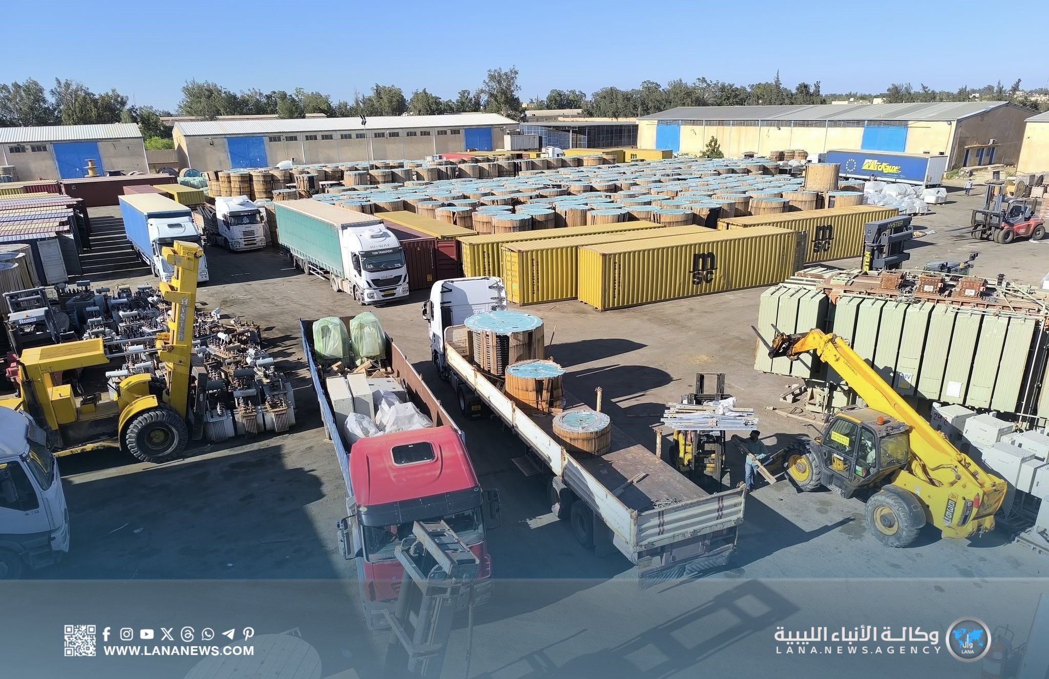 شركة الكهرباء تنقل معدات كهربائية لمناطق سرت والجبل الأخضر وطبرق
