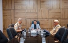وزير الداخلية يناقش تحديات برنامج الأمن السيبراني ومجلة كلية الدراسات الأمنية