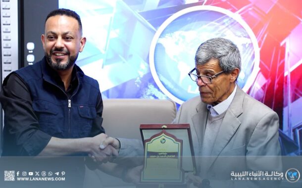 صالون (وال) الثقافي يستضيف اللاعب الدولي أحمد بن صويد