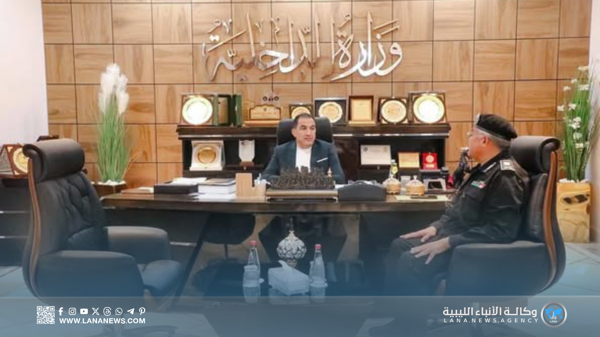 بحث سبل تعزيز الأمن والتوعية المرورية بسرت