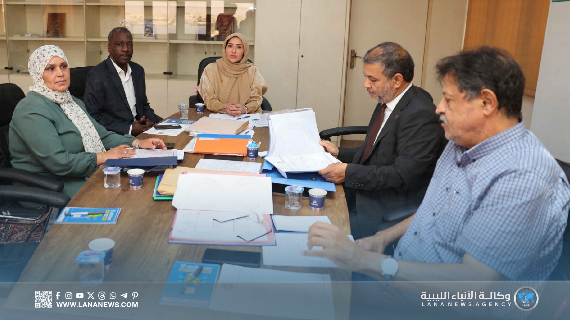 لجنة مشتركة تبدأ فرز ملفات مرشحي رئاسة الحكومة في بنغازي